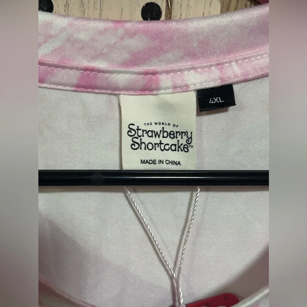 Strawberry Shortcake Pink shirt - Picture 3 of 3